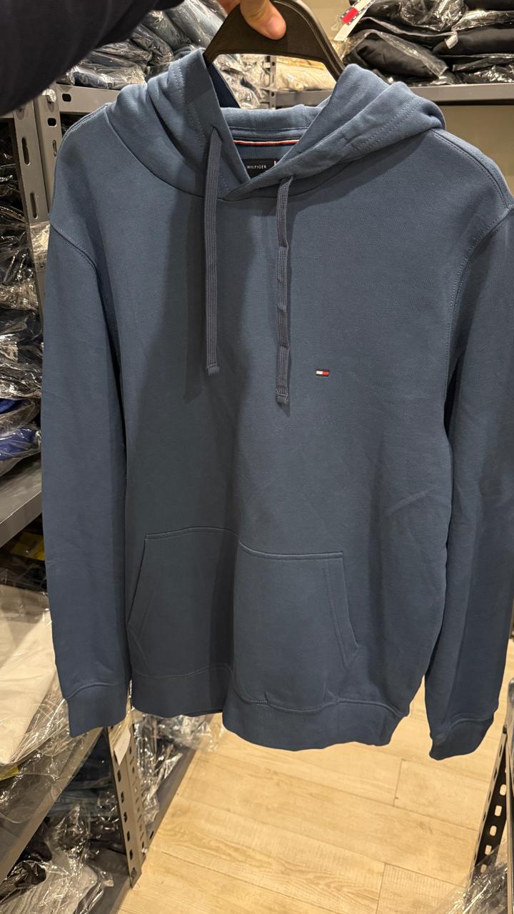 Tommy Hilfiger Hoodie – Cozy & Comfortable